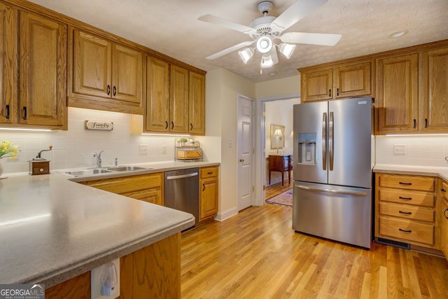 1247 Bent Creek Drive, Mcdonough, GA 30252