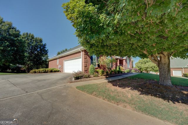 1247 Bent Creek Drive, Mcdonough, GA 30252