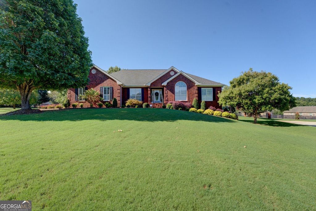1247 Bent Creek Drive, Mcdonough, GA 30252