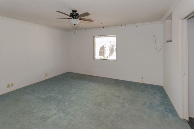 743 Retama Ave, Taft, TX 78390
