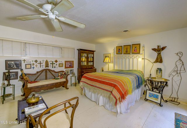 1735 Hillview Drive, Jackson, MS 39211