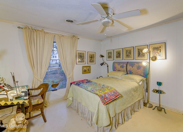 1735 Hillview Drive, Jackson, MS 39211