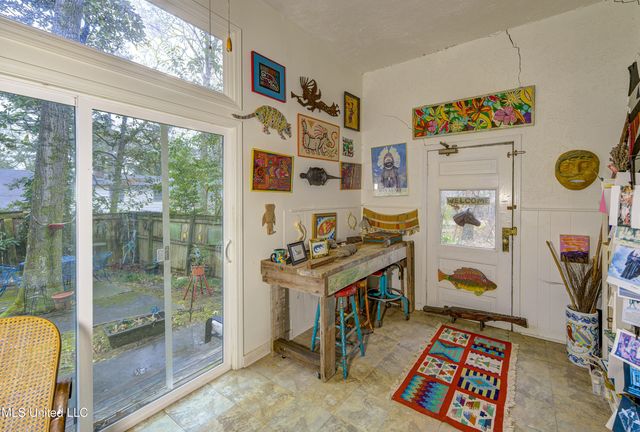 1735 Hillview Drive, Jackson, MS 39211