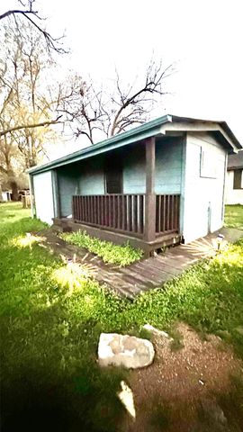 414 Frydek Road, Sealy, TX 77474