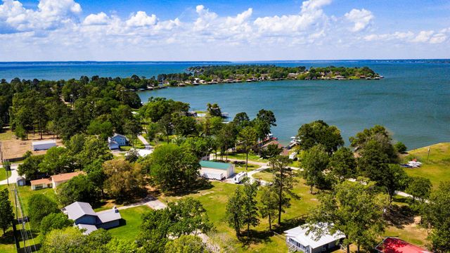 242 Palmetto Drive, Livingston, TX 77351