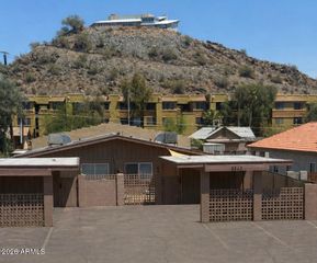 9643 N 10TH Avenue, Phoenix, AZ 85021