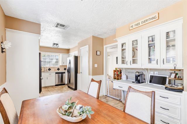 3 Barons Place, Conroe, TX 77304