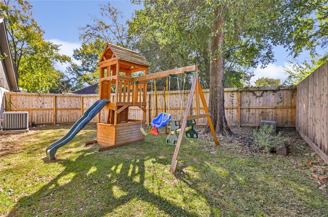 3 Barons Place, Conroe, TX 77304