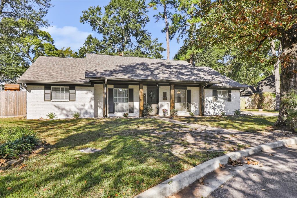 3 Barons Place, Conroe, TX 77304