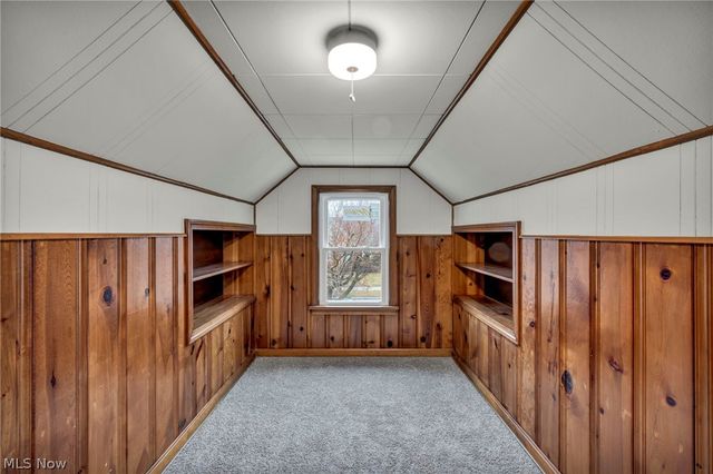 5085 W 6th Street, Brooklyn Heights, OH 44131