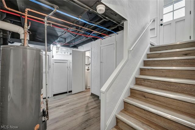 5085 W 6th Street, Brooklyn Heights, OH 44131