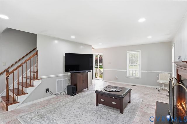 9266 Ivy Banks Dr, Mechanicsville, VA 23116