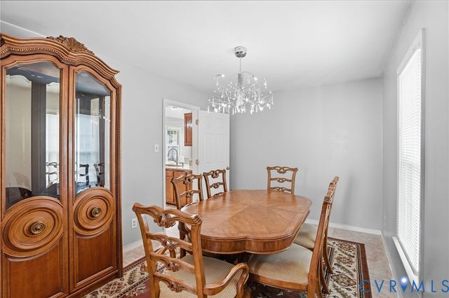 9266 Ivy Banks Dr, Mechanicsville, VA 23116