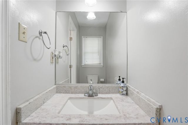 9266 Ivy Banks Dr, Mechanicsville, VA 23116