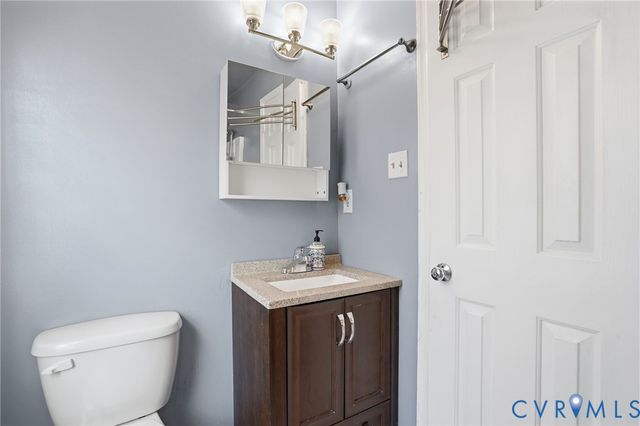 9266 Ivy Banks Dr, Mechanicsville, VA 23116