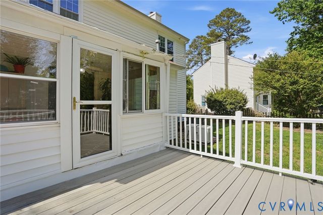 9266 Ivy Banks Dr, Mechanicsville, VA 23116