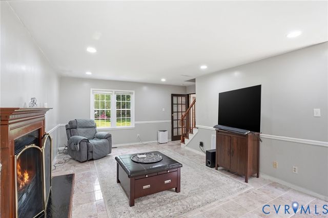 9266 Ivy Banks Dr, Mechanicsville, VA 23116