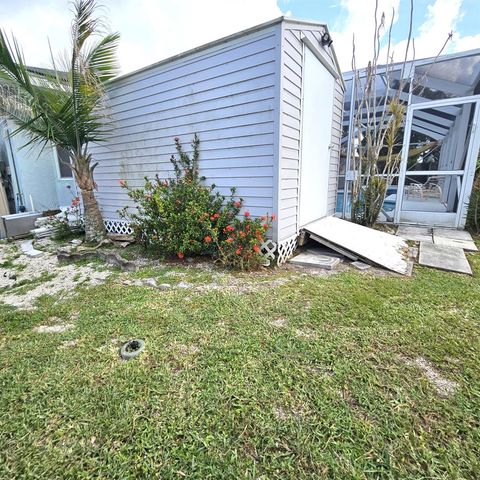 2720 SE Kern Road, Port St. Lucie, FL 34984