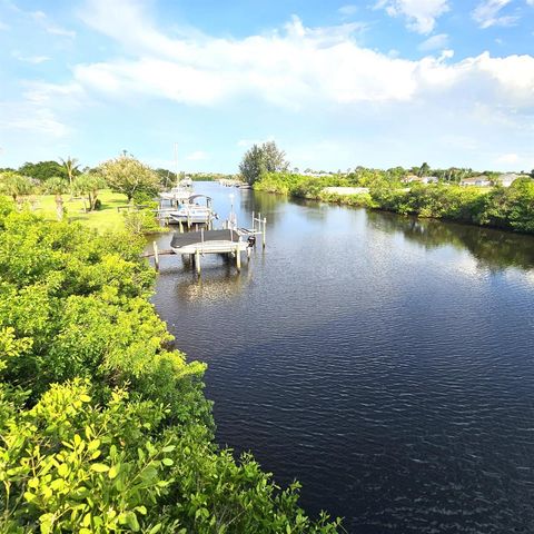 2720 SE Kern Road, Port St. Lucie, FL 34984