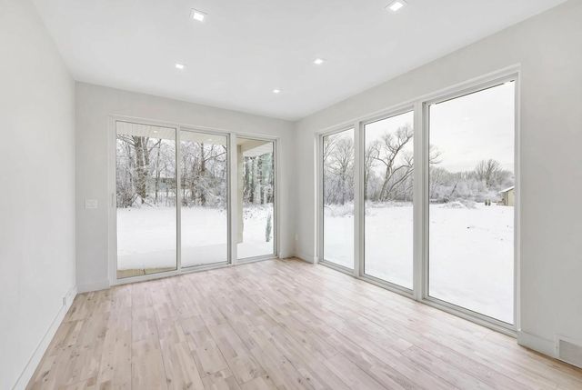 1780 BOBBY JONES DRIVE, De Pere, WI 54115