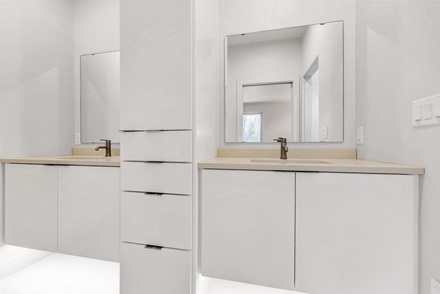 1780 BOBBY JONES DRIVE, De Pere, WI 54115