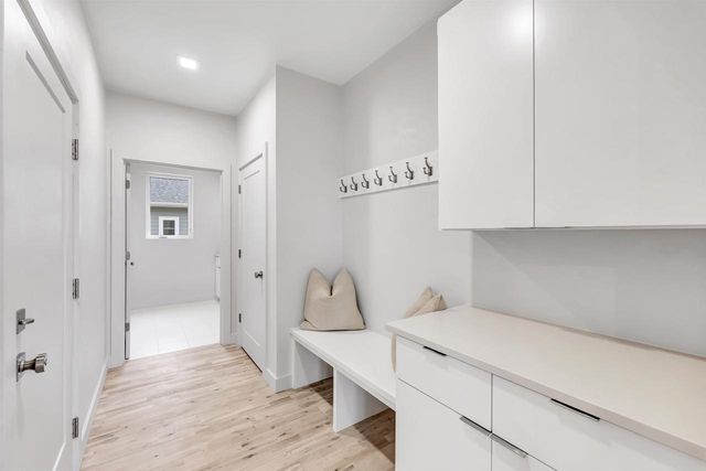 1780 BOBBY JONES DRIVE, De Pere, WI 54115