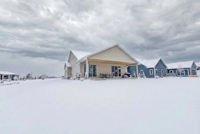 1780 BOBBY JONES DRIVE, De Pere, WI 54115