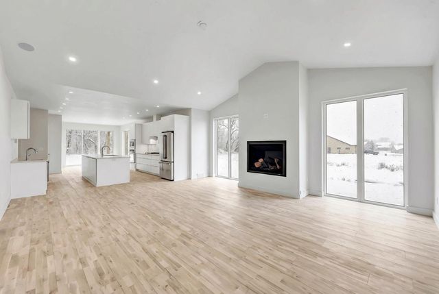 1780 BOBBY JONES DRIVE, De Pere, WI 54115