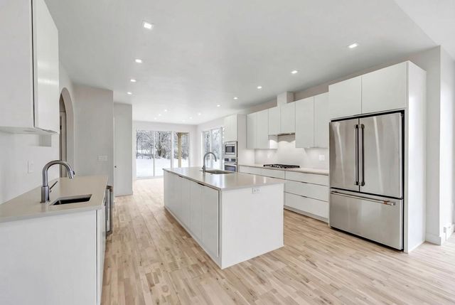 1780 BOBBY JONES DRIVE, De Pere, WI 54115