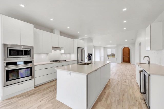 1780 BOBBY JONES DRIVE, De Pere, WI 54115