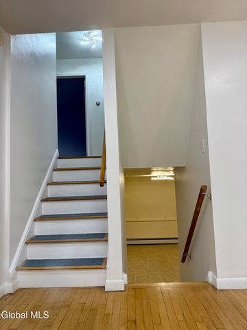 32 Homestead Drive, Colonie, NY 12110