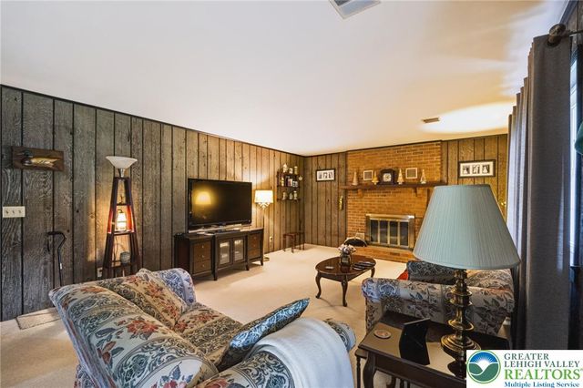 2320 Madison Avenue, Bethlehem City, PA 18017