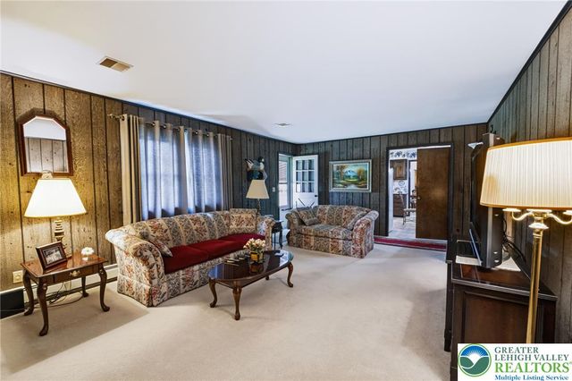 2320 Madison Avenue, Bethlehem City, PA 18017