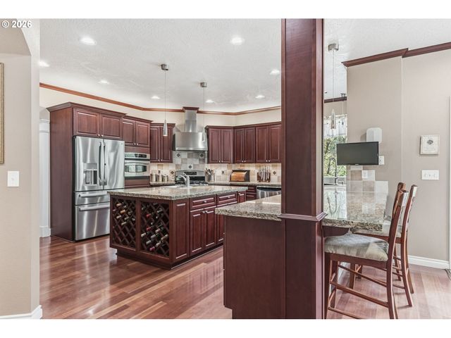 480 Apple Creek Rd, Longview, WA 98632