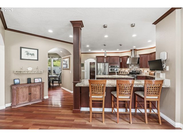 480 Apple Creek Rd, Longview, WA 98632