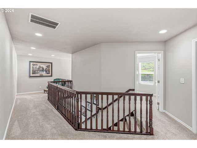 480 Apple Creek Rd, Longview, WA 98632