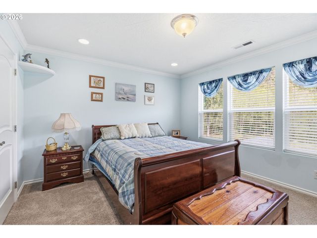 480 Apple Creek Rd, Longview, WA 98632