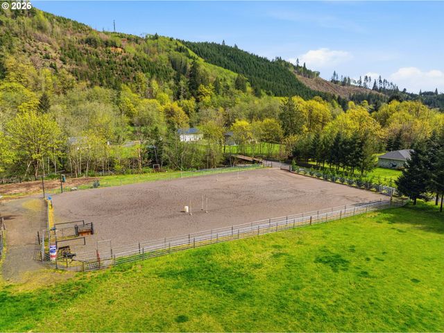 480 Apple Creek Rd, Longview, WA 98632