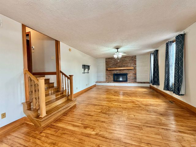 326 Harrah Street, Worthington, IN 47471