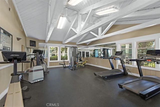 1345 Cabrillo Park F05, Santa Ana, CA 92701