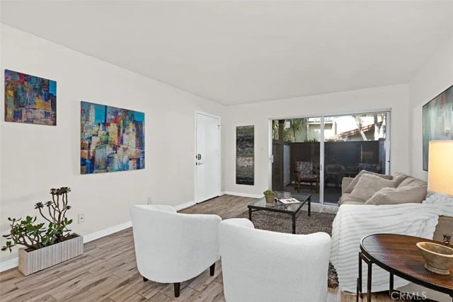 1345 Cabrillo Park F05, Santa Ana, CA 92701