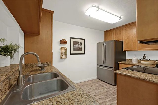 1345 Cabrillo Park F05, Santa Ana, CA 92701
