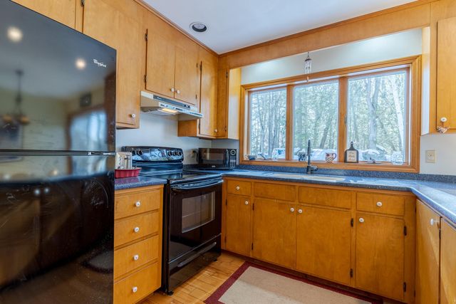 88 Mast Road, Dover, NH 03820