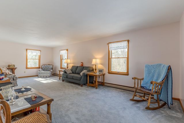 88 Mast Road, Dover, NH 03820