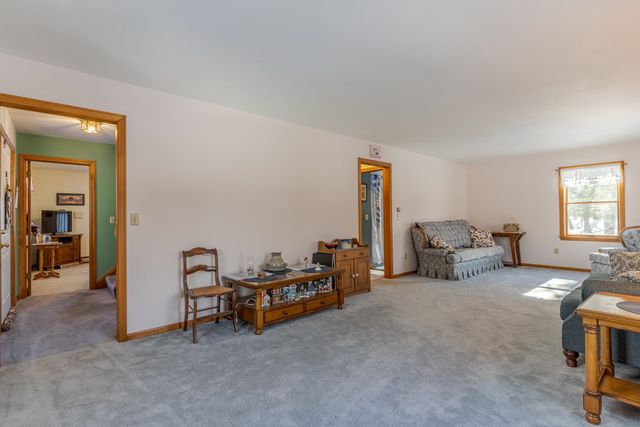 88 Mast Road, Dover, NH 03820