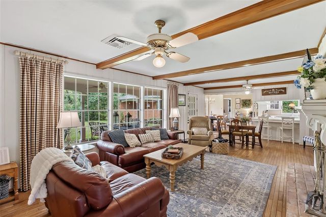 583 Lazy Lane, Madisonville, TX 77864