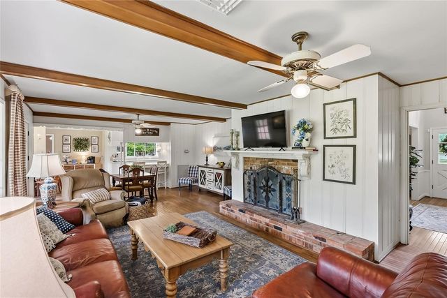 583 Lazy Lane, Madisonville, TX 77864