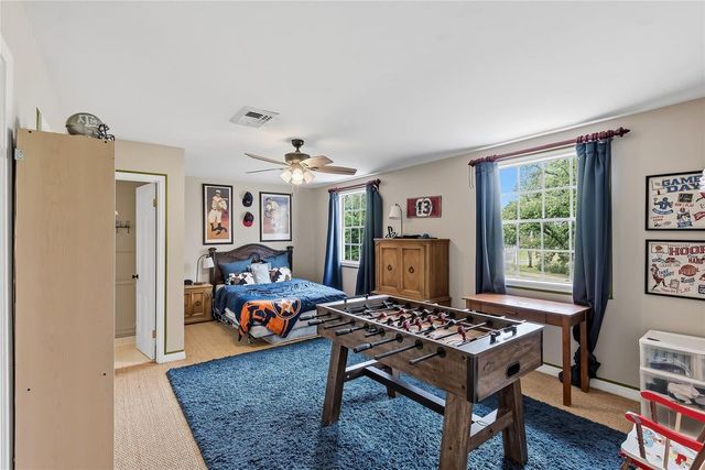 583 Lazy Lane, Madisonville, TX 77864