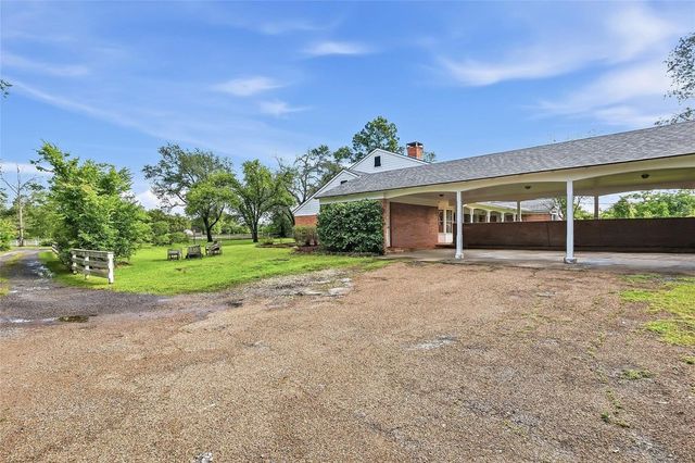 583 Lazy Lane, Madisonville, TX 77864
