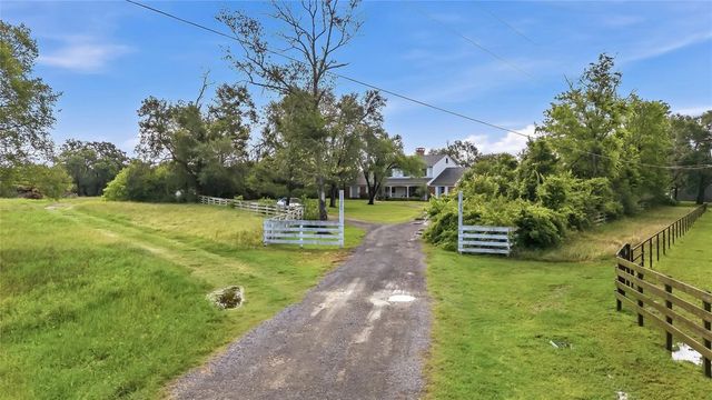 583 Lazy Lane, Madisonville, TX 77864